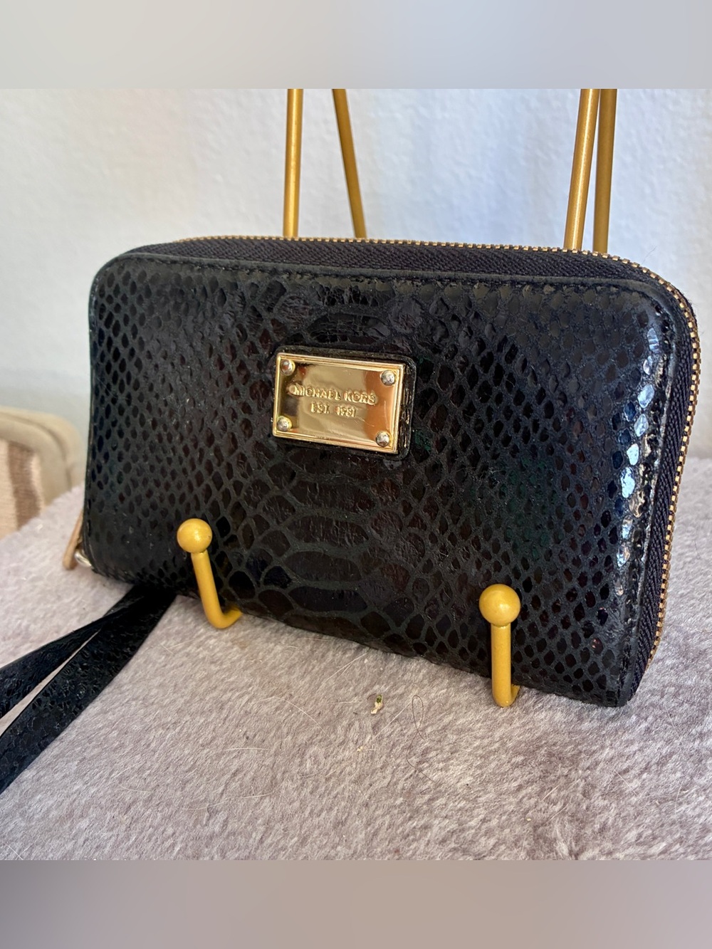 Michael Kors Black Leather Snakeskin Embossed Zip Around Credit Card Wallet
